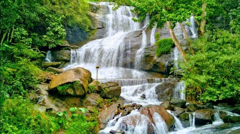 Top 5 Famous Waterfalls Of Kerala