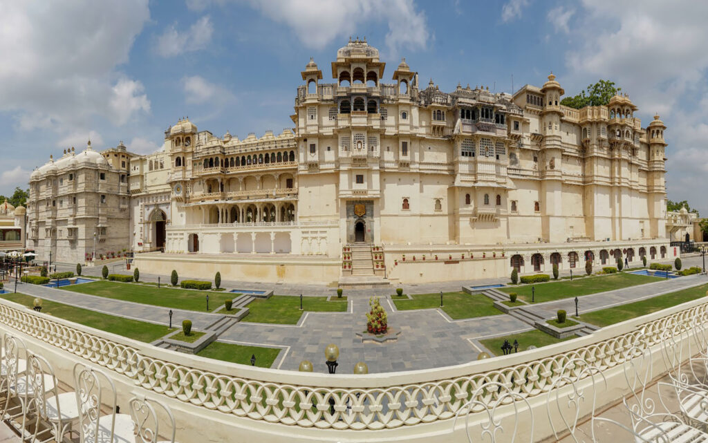 City Palace in jaipur, Must visit places in Jaipur