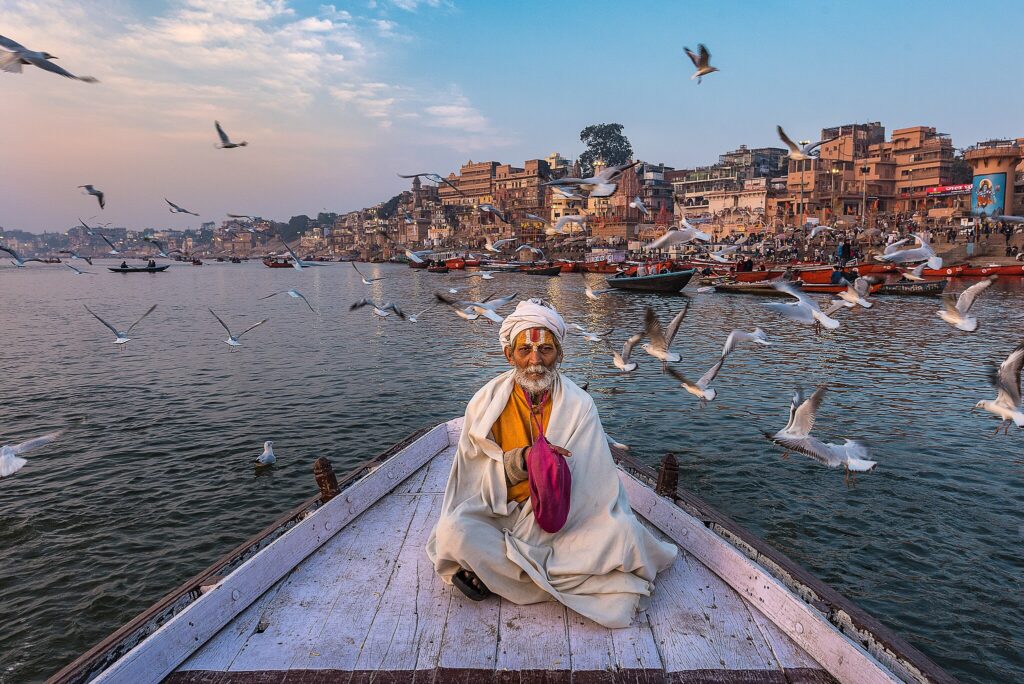 Take a Boat Around the Ganges