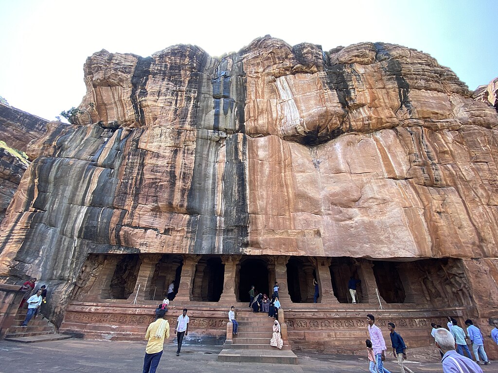 Vinayaraj, CC BY-SA 4.0 <https://creativecommons.org/licenses/by-sa/4.0>, via Wikimedia Commons-Badami - Hidden Gem of Karnataka