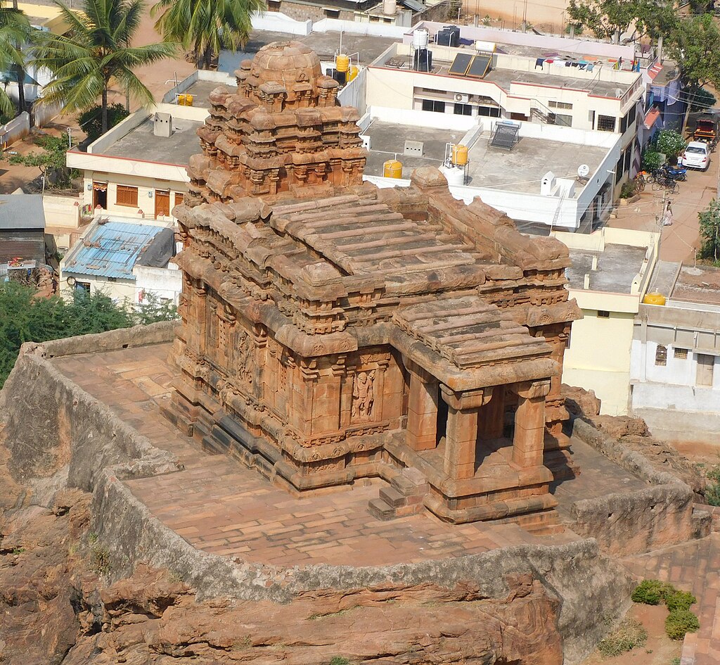 VasuVR, CC BY-SA 4.0 <https://creativecommons.org/licenses/by-sa/4.0>, via Wikimedia Commons-Badami - Hidden Gem of Karnataka