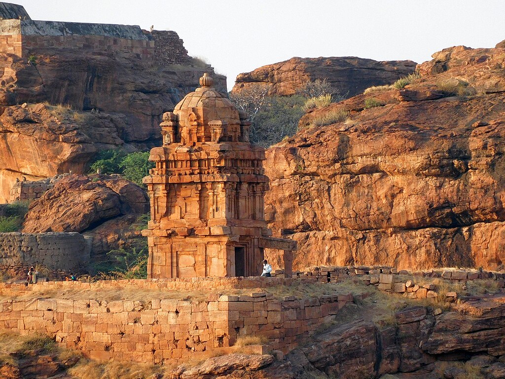 VasuVR, CC BY-SA 4.0 <https://creativecommons.org/licenses/by-sa/4.0>, via Wikimedia Commons-Badami - Hidden Gem of Karnataka