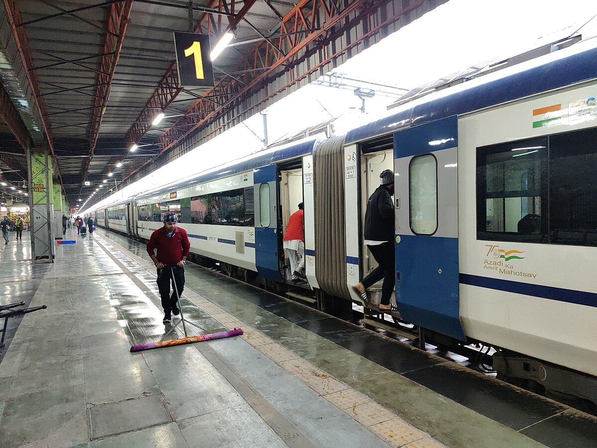 Ravi Dwivedi, CC BY-SA 4.0 , via Wikimedia Commons - Indian Railways advance booking