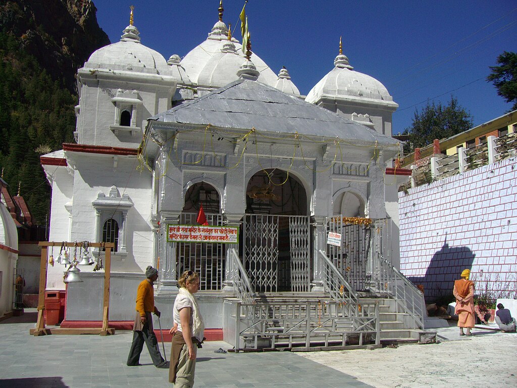 Atarax42, CC BY-SA 3.0 <https://creativecommons.org/licenses/by-sa/3.0>, via Wikimedia Commons-Char Dham Yatra 2025